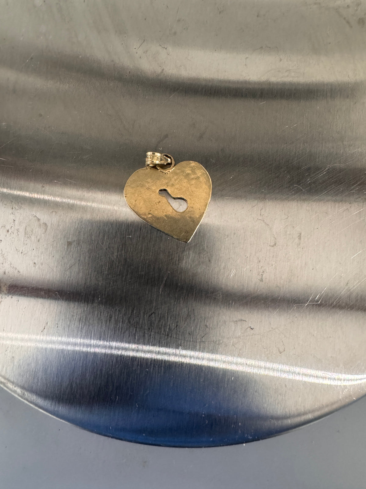 14K Gold Pendant: Luxurious Logo Elegance